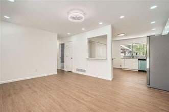 4201 Regal Ridge Rd in Austell, GA - Building Photo - Building Photo