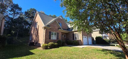205 Cabot Dr in Winston-Salem, NC - Building Photo - Building Photo