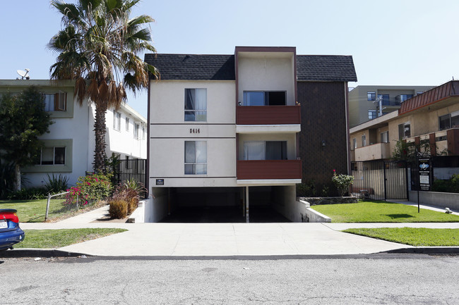 3414 Mentone Ave in Los Angeles, CA - Foto de edificio - Building Photo