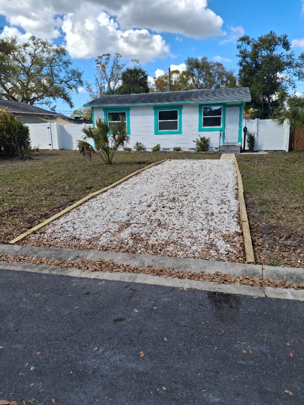 6941 Dartmouth Ave N in St. Petersburg, FL - Foto de edificio - Building Photo