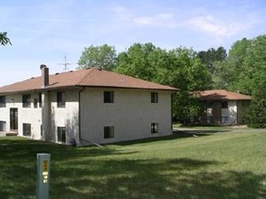 Elmwood Terrace in North Branch, MN - Building Photo - Building Photo