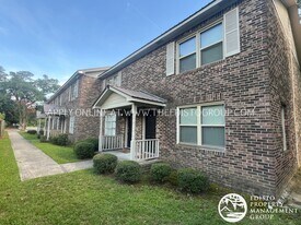 1303 - 1323 Williamsburg Court in Orangeburg, SC - Building Photo