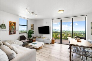 2301 SW 27th Ave in Miami, FL - Building Photo