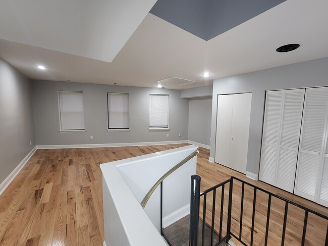 914 E Passyunk Ave, Unit 2F in Philadelphia, PA - Building Photo - Building Photo