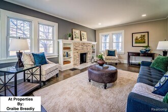 959 Washtenaw Ave in Ypsilanti, MI - Building Photo - Building Photo