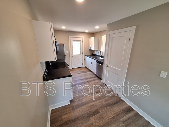 property at 813 E Sciota Ave