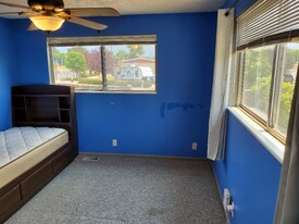 89 W Gordon Ave in Layton, UT - Building Photo