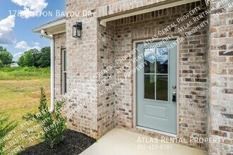 178 Cotton Bayou Dr in Meridianville, AL - Foto de edificio - Building Photo