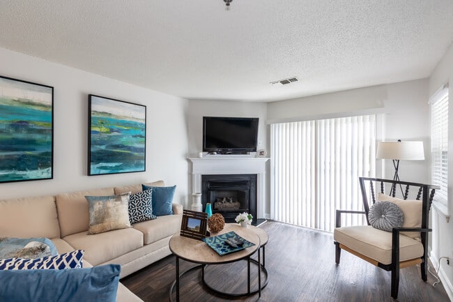 Windshire Terrace in Middletown, CT - Building Photo - Interior Photo