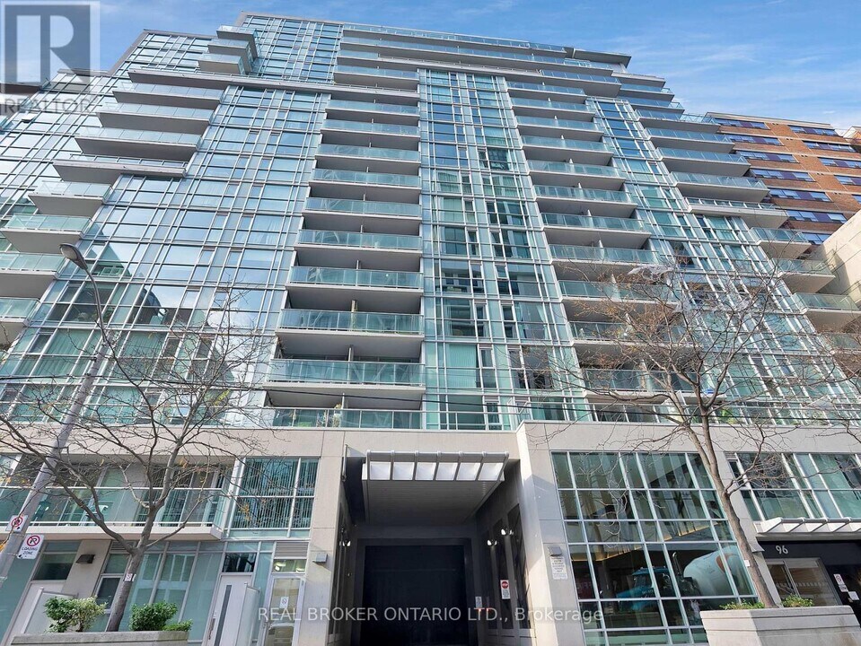 96 St Patrick St in Toronto, ON - Building Photo
