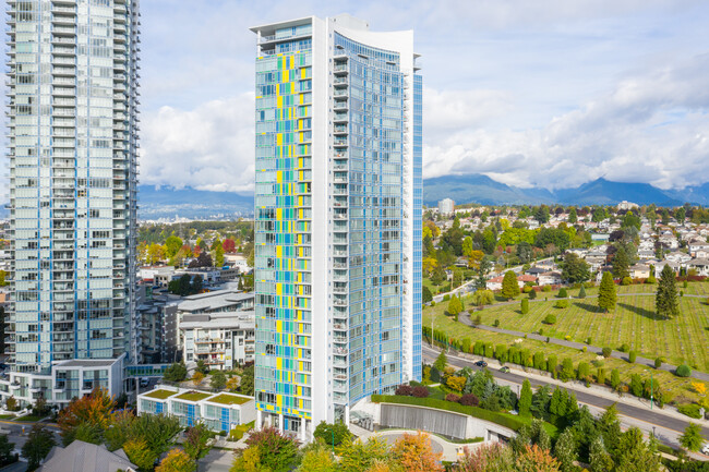 Aviara in Burnaby, BC - Building Photo - Building Photo