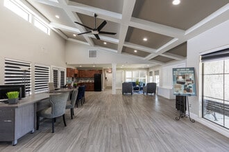 Parc Lake / Bay Shore Village in Lewisville, TX - Foto de edificio - Interior Photo