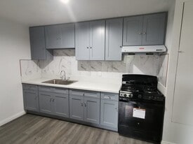 9490 Elm Ave, Unit A in Fontana, CA - Building Photo