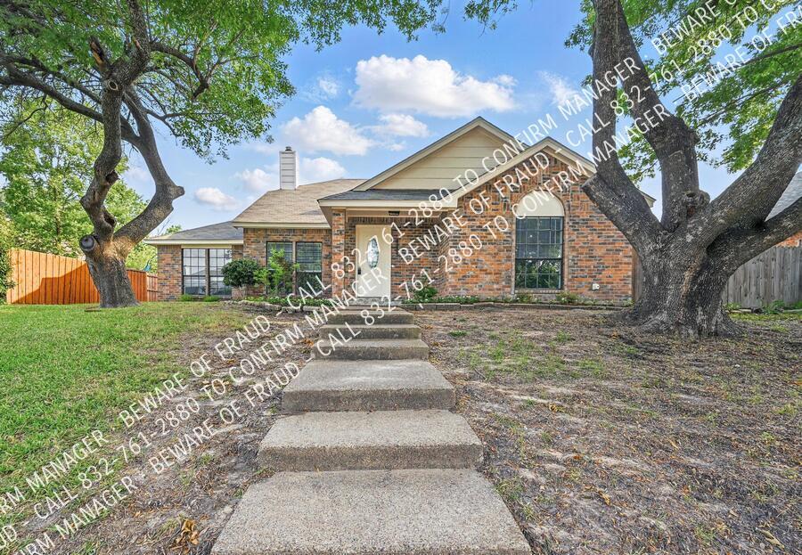 8805 Wood Glen Dr in Rowlett, TX - Building Photo