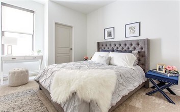 12314 Mayfield Rd-Unit -207 in Cleveland, OH - Building Photo - Building Photo