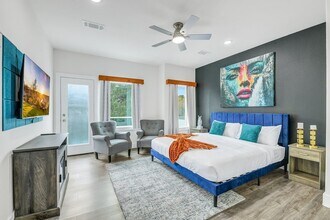 4013 St Augustine St in Houston, TX - Building Photo - Building Photo