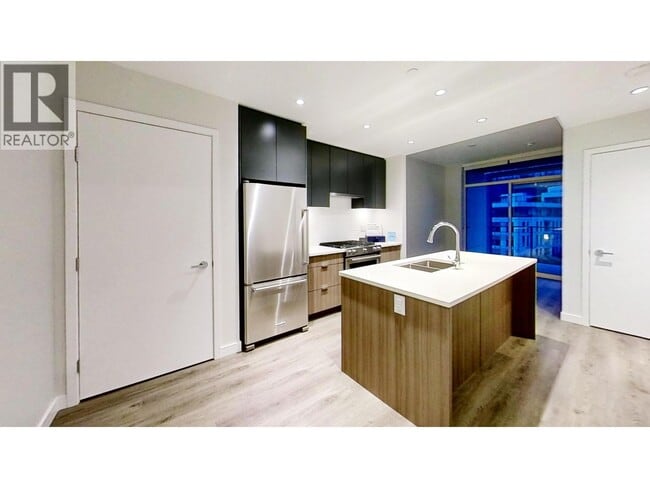 property at 3430 E Kent Avenue S