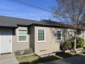 513 S Lincoln Pl, Unit Lincoln Pl in Monrovia, CA - Foto de edificio - Building Photo