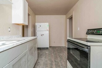 1111 SW 13th Ave in Amarillo, TX - Foto de edificio - Building Photo