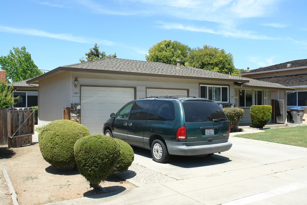 1141-1143 Nottingham Pl in San Jose, CA - Building Photo