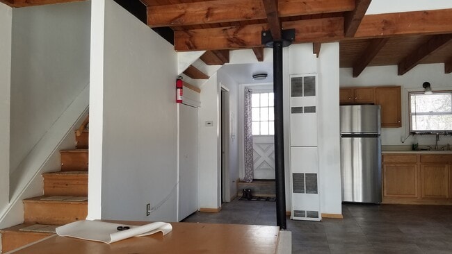 661 Springtown Rd, Unit A in Tillson, NY - Foto de edificio - Building Photo