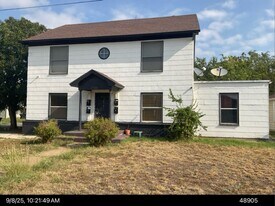 1726 N 3rd St in Abilene, TX - Building Photo