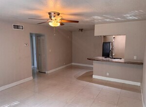 2622 Riverside Dr, Unit 2622 in Coral Springs, FL - Foto de edificio - Building Photo