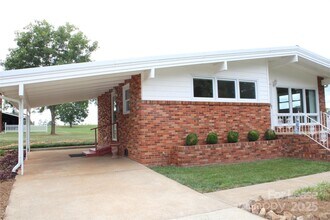 4241 Burton Ln in Denver, NC - Building Photo - Building Photo