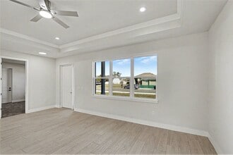 276 Americana Blvd NW in Palm Bay, FL - Foto de edificio - Building Photo