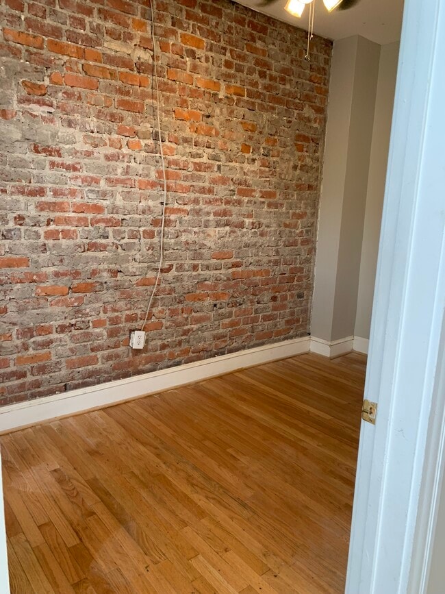 property at 319 N 2nd St