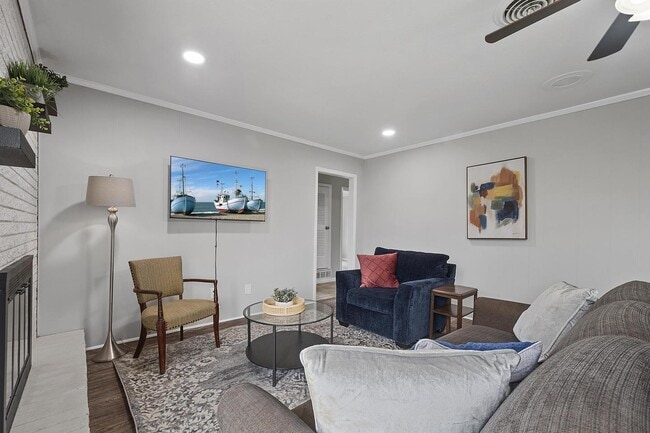 property at 4101 Plantation Dr