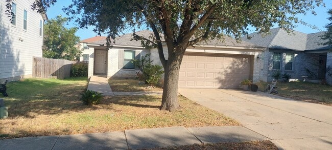 224 Capistrano Dr in San Marcos, TX - Building Photo - Building Photo