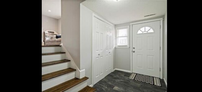 7526 N Lydia Ave, Unit 7526 N Lydia Ave in Gladstone, MO - Foto de edificio - Building Photo