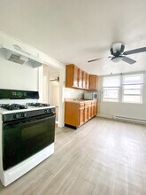 10 Smith St, Unit 3 in New Britain, CT - Building Photo - Building Photo