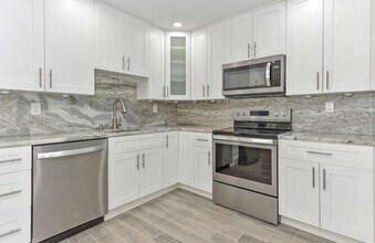 864 Normandy R in Delray Beach, FL - Building Photo - Building Photo