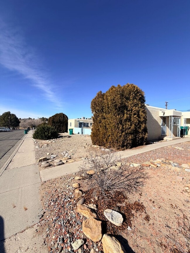 402 E 18th St in Farmington, NM - Building Photo - Building Photo