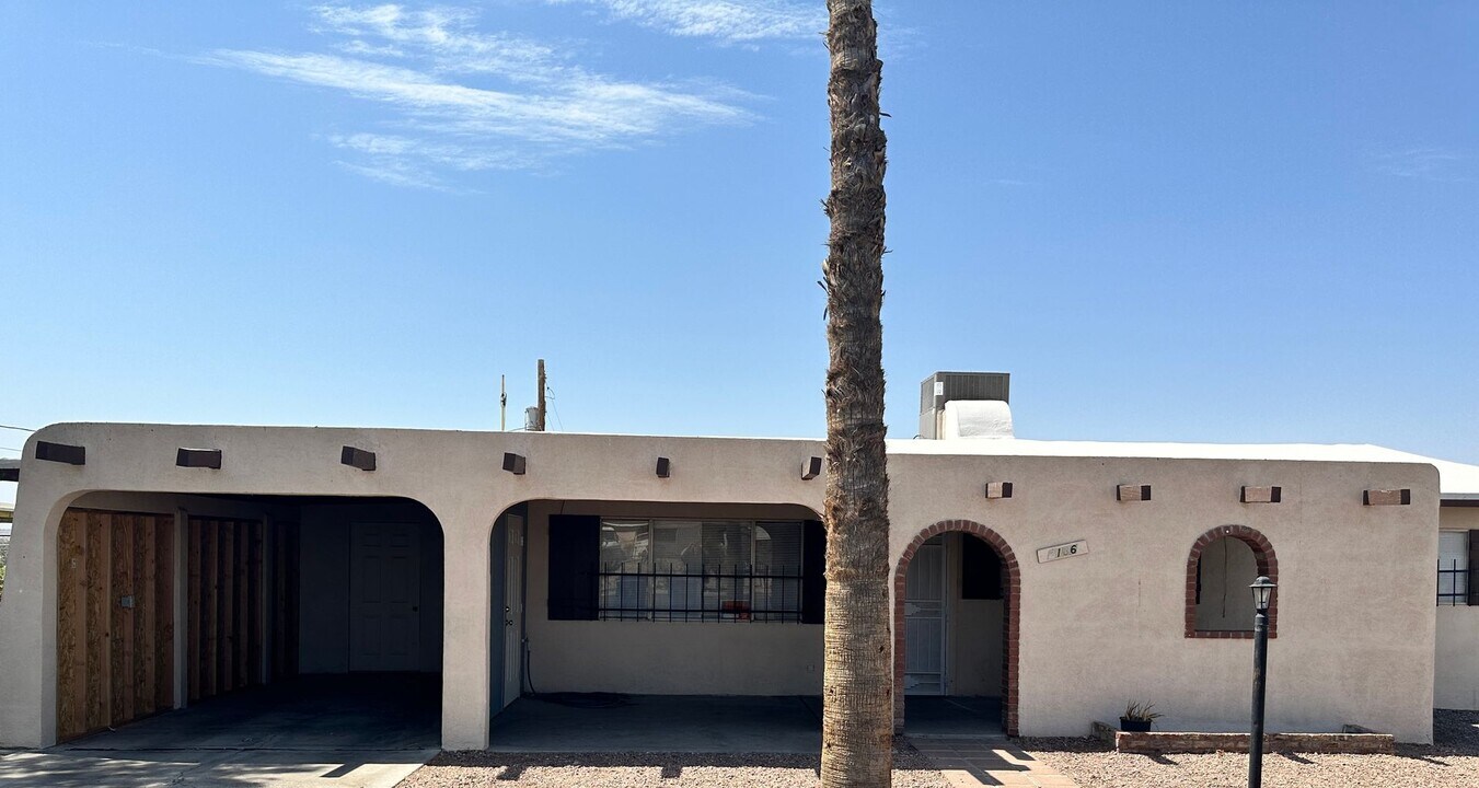 2186 Redondo Ln in Bullhead City, AZ - Building Photo