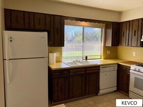 2554 Newport Dr in Fort Collins, CO - Building Photo - Building Photo