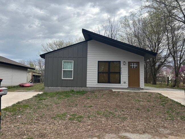 property at 27432 S 614 Rd