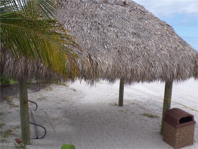 7500 Estero Blvd in Fort Myers Beach, FL - Building Photo - Building Photo