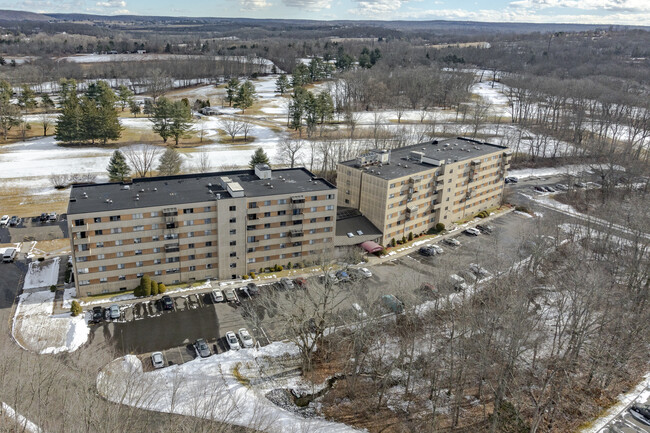 The Towers in Wallingford, CT - Building Photo - Building Photo