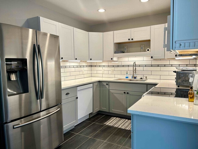 property at 2948 McGavock Pk