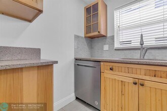 3212 NE 7th Pl in Pompano Beach, FL - Building Photo - Building Photo