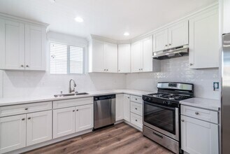 1255 W 8th St in Los Angeles, CA - Building Photo - Building Photo