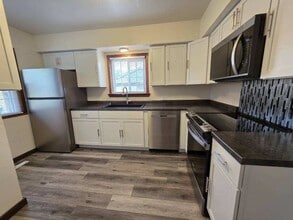 226 Lake St in Menasha, WI - Building Photo - Building Photo