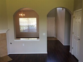 10933 Reliance Creek Dr in Austin, TX - Building Photo - Building Photo
