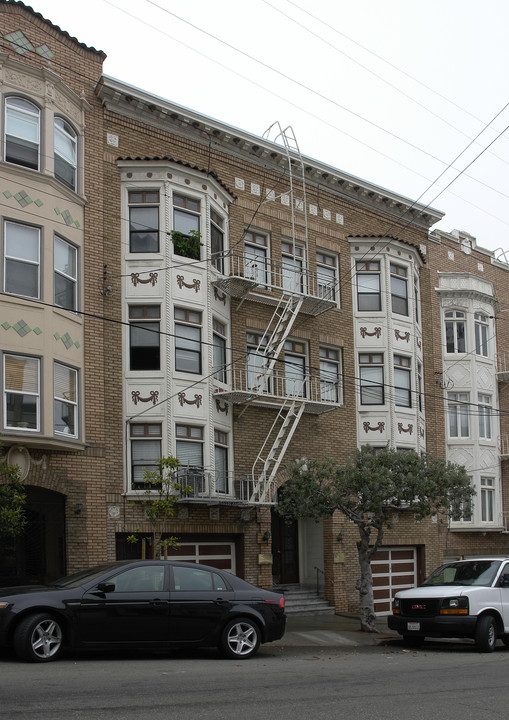 Henrietta Apartments in San Francisco, CA - Building Photo