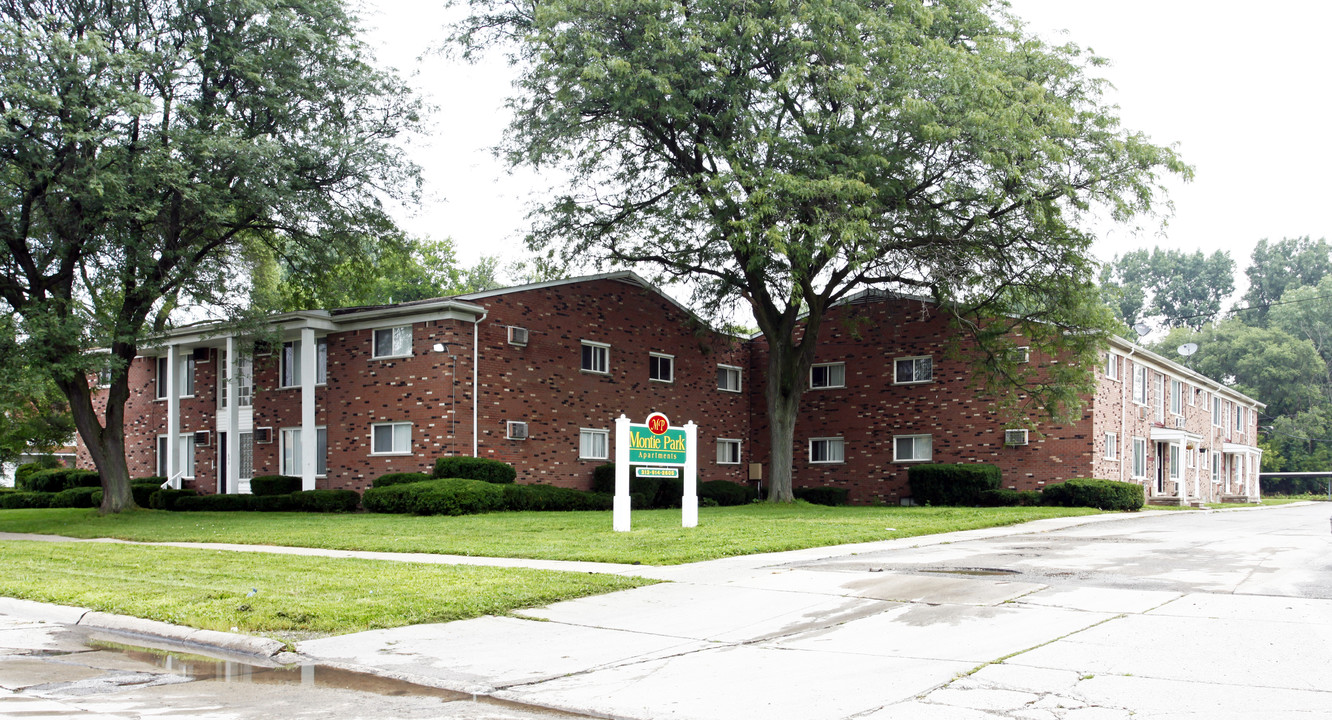 Montie Park Apartments in Lincoln Park, MI - Foto de edificio