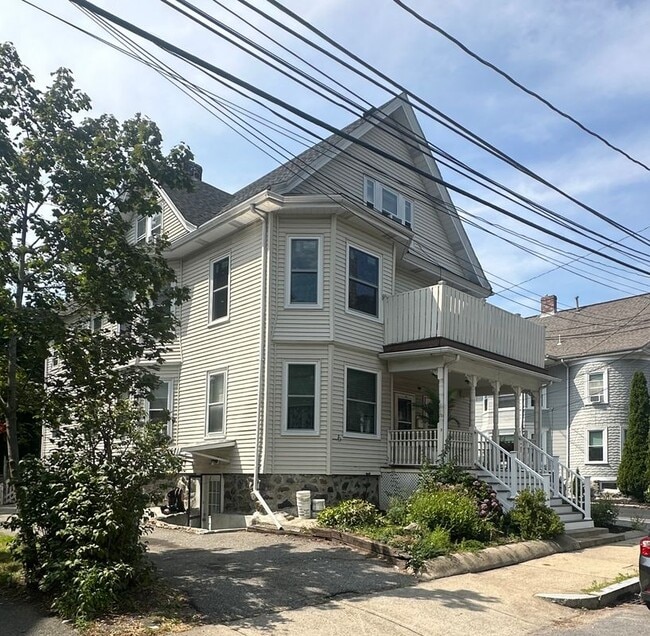 property at 22 Wellington St