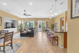 320 Via Napoli in Cathedral City, CA - Building Photo - Building Photo